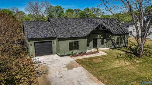 112 Whitt St, New Hope, AL, 35760-9687 | Card Image