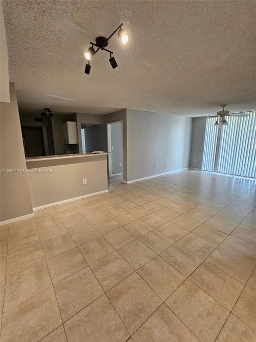 apt-105-7872 Sonoma Springs Cir, Lake Worth, FL, 33463-7936 | Card Image