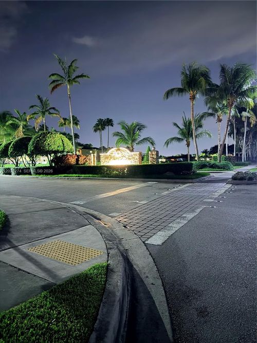 201-995 Ne 34th Ave, Homestead, FL, 33033-5374 | Card Image