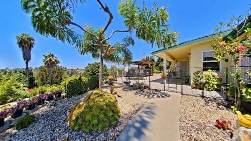 1150 Marine View Dr, Vista, CA, 92081-7533 | Card Image