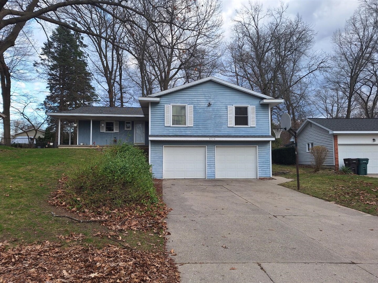 Greenboro Dr, Grand Rapids, MI 49508