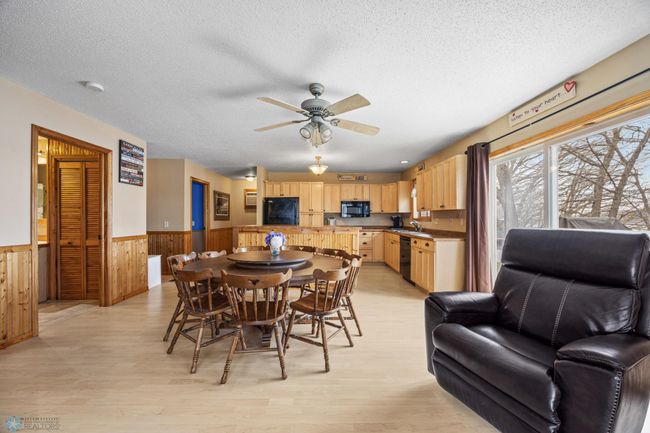 Dining Room/Kitchen | Image 11