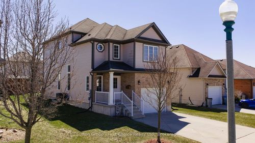 670 Reid Cres, Listowel, ON, N4W0A1 | Card Image