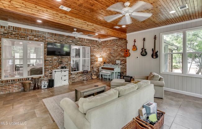 1Sunroom 4025 Monet Cv-27 | Image 73