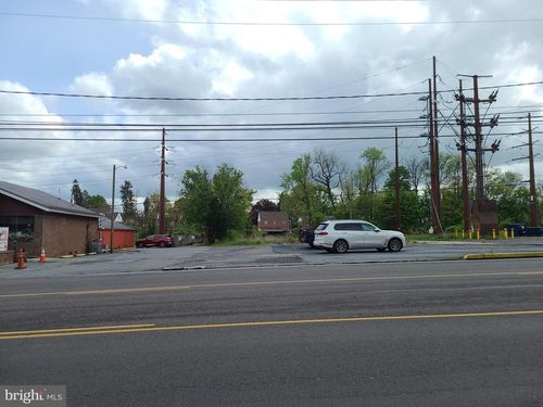 2840 Penn Ave, WEST LAWN, PA, 19609-1530 | Card Image