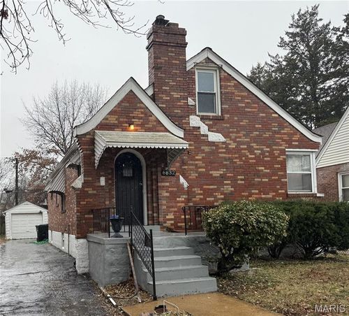 6832 Raymond Ave, Saint Louis, MO, 63130-1910 | Card Image