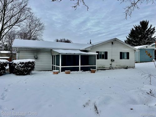 2416 Monte Carlo Dr, Howell, MI, 48843-8604 | Card Image