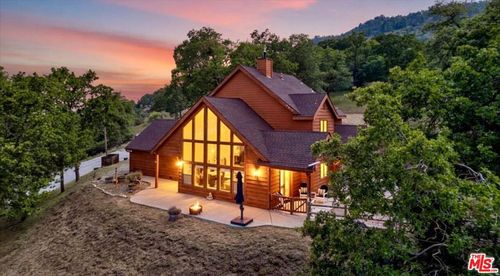 28081 Deertrail Dr, Tehachapi, CA, 93561-7429 | Card Image