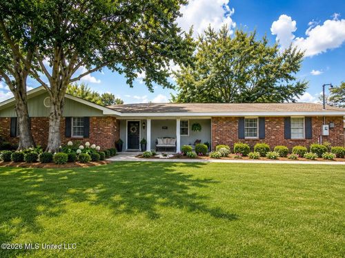 31 Chantilly Ter, Bay Saint Louis, MS, 39520-3915 | Card Image