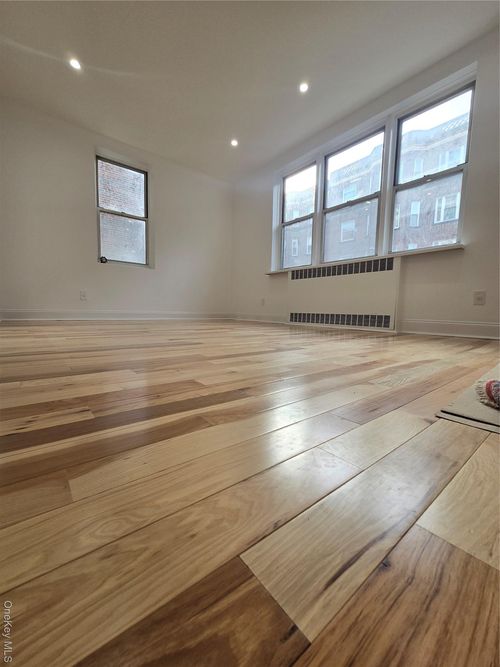 apt-2h-35-21 79th St, Jackson Heights, NY, 11372-4807 | Card Image