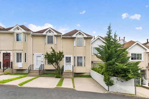 29 Tappen Ct, Staten Island, NY, 10304-4917 | Card Image