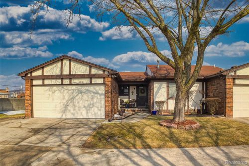 13513 Angela Dr, Warren, MI, 48088-6668 | Card Image