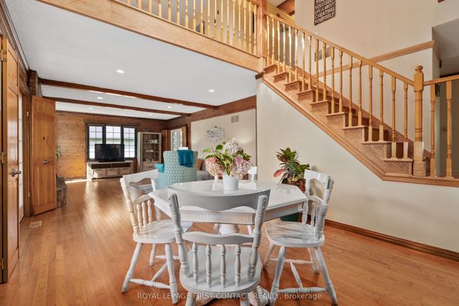 24 Valleyview Dr, House other with 3 bedrooms, 2 bathrooms and 6 parking in Oro Medonte ON | Image 4