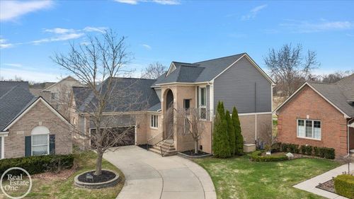 59807 Glacier Spring Dr N, Washington Township, MI, 48094-2283 | Card Image