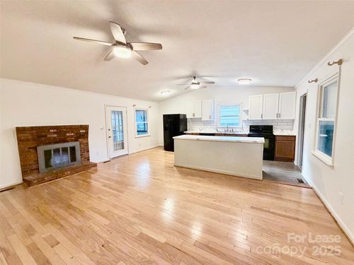 115 Setter Ct, Statesville, NC, 28625-8539 | Card Image
