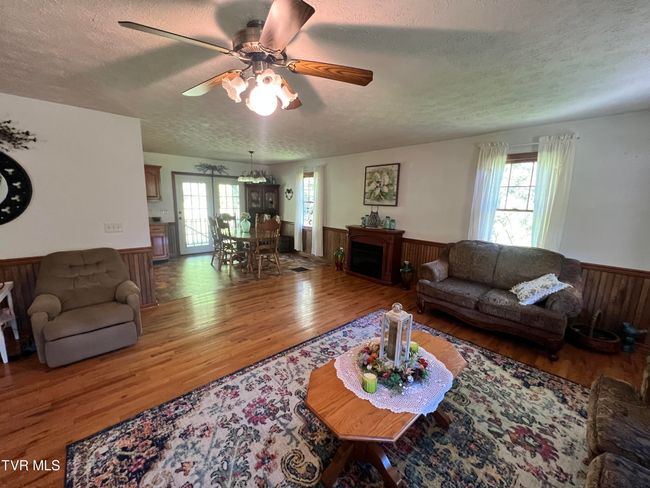 312 Simerly Creek Rd, House other with 4 bedrooms, 2 bathrooms and null parking in Hampton TN | Image 13