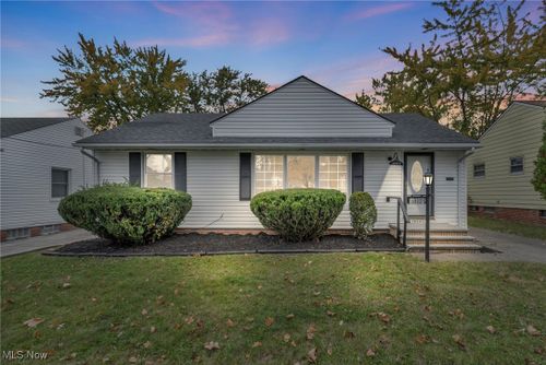 18305 Garden Boulevard, Cleveland, OH, 44128 | Card Image