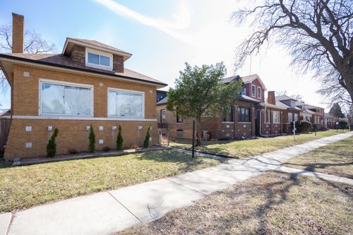 7621 S Clyde Ave, CHICAGO, IL, 60649-4130 | Card Image