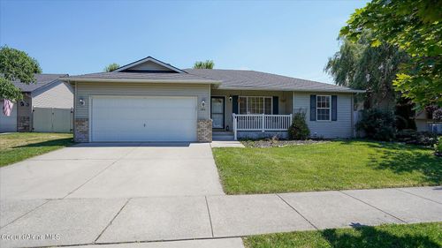 2416 N Mackenzie Dr, Post Falls, ID, 83854-5453 | Card Image