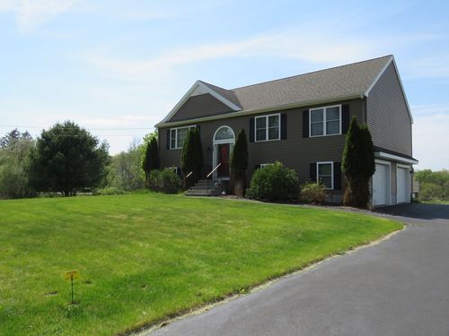 587 Tremont St, Taunton, MA, 02780-5115 | Card Image