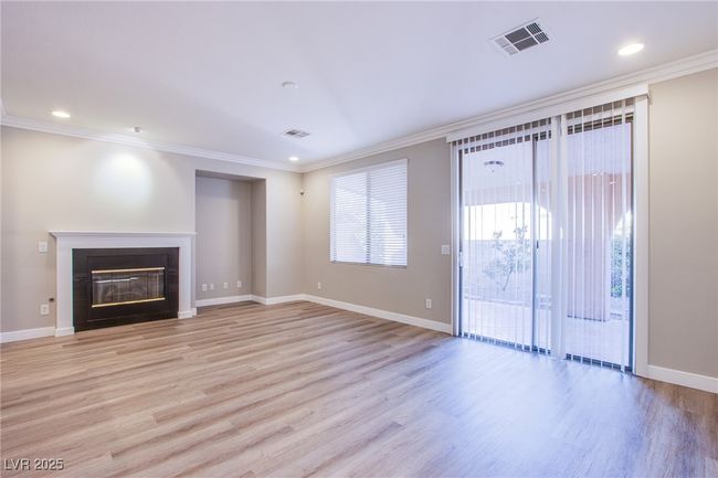8026 Sunset Creek St, House other with 3 bedrooms, 3 bathrooms and null parking in Las Vegas NV | Image 7
