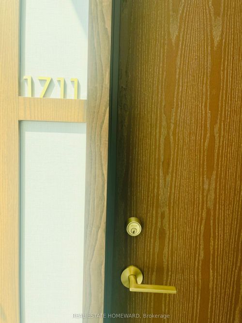 1711-1000 Portage Pky, Concord, ON, L4K0L1 | Card Image