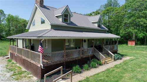 8498 Euga Rd, Newcomerstown, OH, 43832-9519 | Card Image