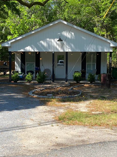 905 Lakeside Dr, Georgetown, SC, 29440-4325 | Card Image