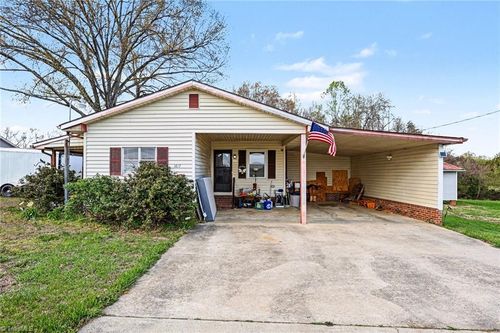 1817 Amostown Rd, Sandy Ridge, NC, 27046-7401 | Card Image