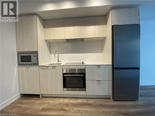 1217-1 Jarvis St, Hamilton, ON, L8R3J2 | Card Image