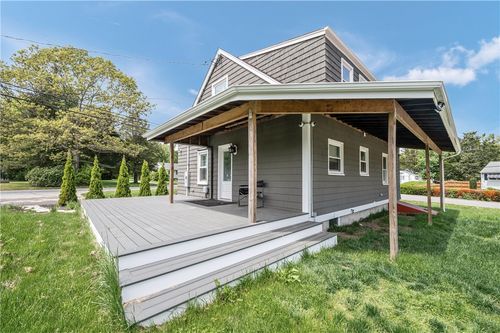728 Stafford Rd, Tiverton, RI, 02878-2443 | Card Image