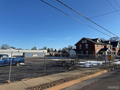 00 W Washington St, Belleville, IL, 62220 | Card Image