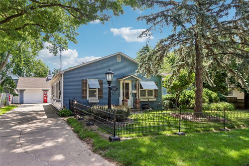 532 Olive St, Iowa City, IA, 52246-3339 | Card Image