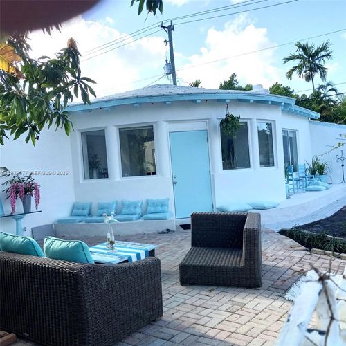 0-6910 Rue Notre Dame, Miami Beach, FL, 33141 | Card Image
