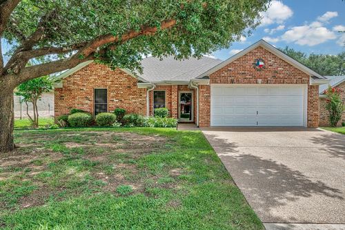2404 Cambridge, Lorena, TX, 76655-3254 | Card Image