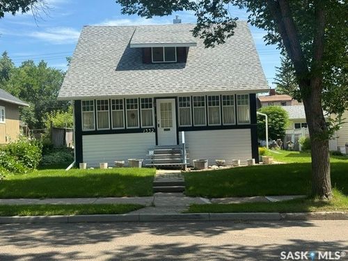 1332 97th Street, North Battleford, SK, S9A0J8 | Card Image