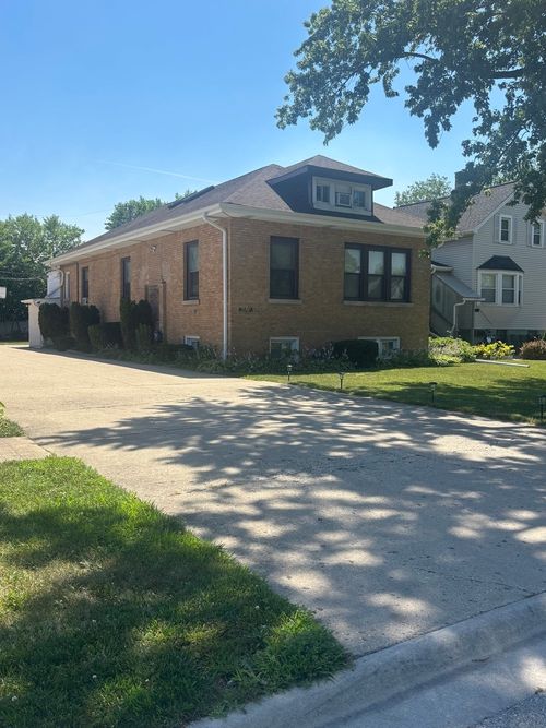 4825 Jarlath St, Lincolnwood, IL, 60712-1615 | Card Image