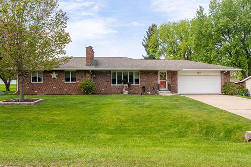 2611 Greenwood Drive, La Crosse, WI, 54601 | Card Image