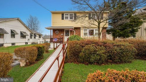 111 Dehaven Ave, LANGHORNE, PA, 19047-5209 | Card Image