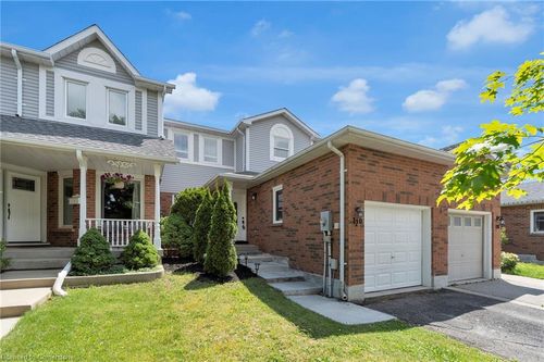 126 Fairgreen Close, Cambridge, ON, N1T1T8 | Card Image