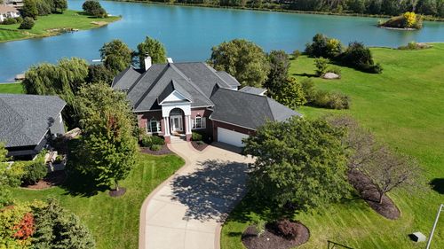 212 Slalom Ct, Minooka, IL, 60447-8805 | Card Image