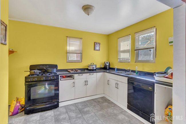 27 Grove Ave, House other with 3 bedrooms, 2 bathrooms and null parking in WOODBRIDGE NJ | Image 11
