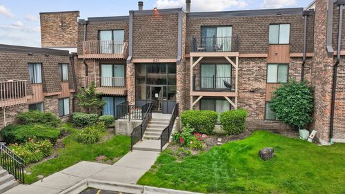 3c-621 Tralee Ct, Schaumburg, IL, 60193-3284 | Card Image