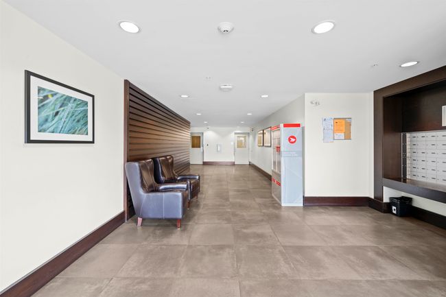 View of common area | Image 28