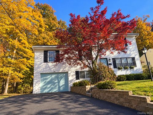 24 Sheridan Ave, Sloatsburg, NY, 10974-1211 | Card Image