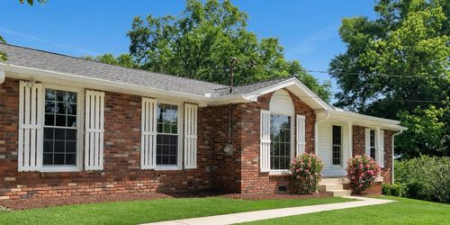 126 Gatone Dr, Hendersonville, TN, 37075-4935 | Card Image