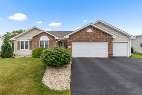 3792 Foxglove Ln, WINNEBAGO, IL, 61088-9002 | Card Image