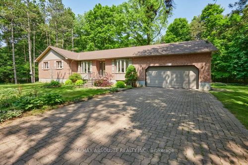8344 Forest Green Cres, Metcalfe, ON, K0A2P0 | Card Image