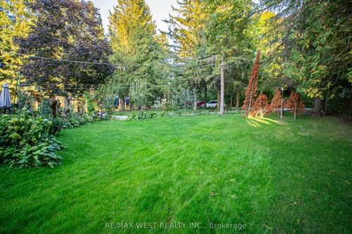 1392 Island View Dr, Ennismore, ON, K0L1T0 | Card Image