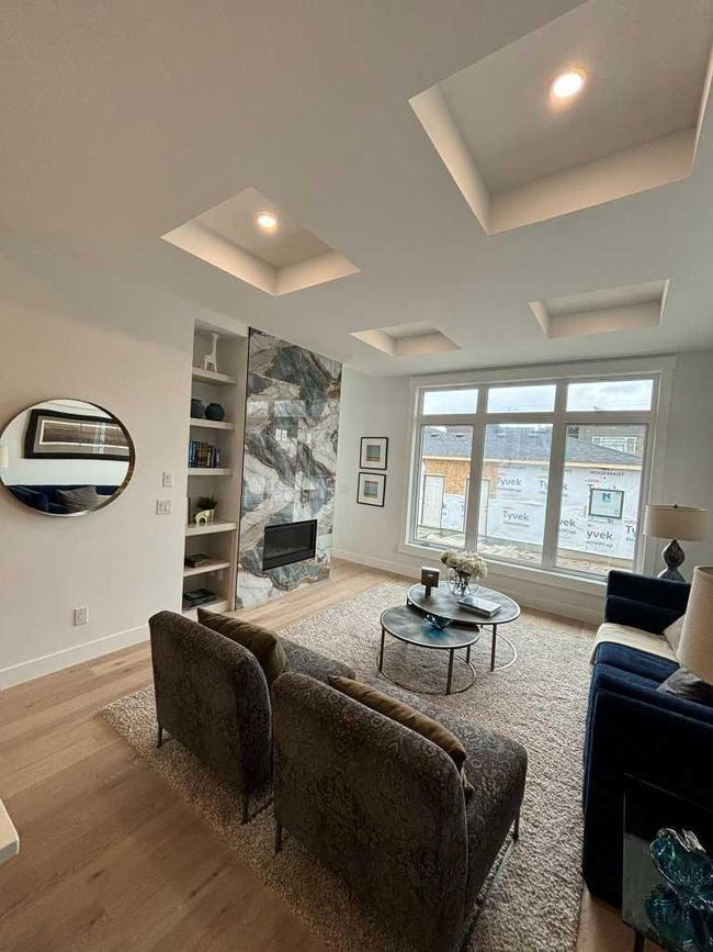 2011 23 Avenue Nw, Home with 4 bedrooms, 3 bathrooms and 2 parking in Calgary AB | Image 7